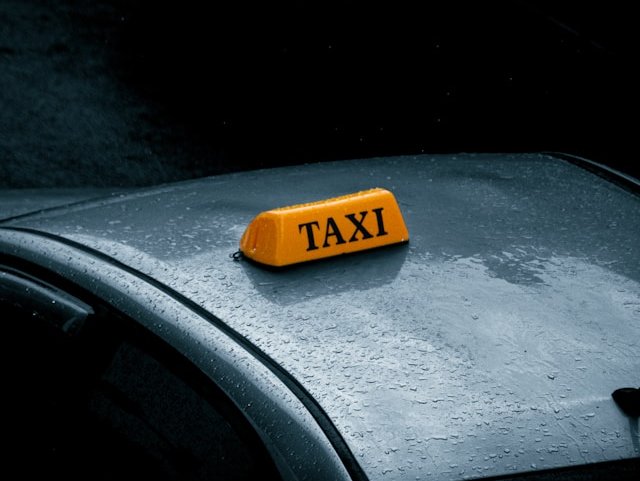 Snel en betrouwbaar vervoer met een taxi in Rotterdam