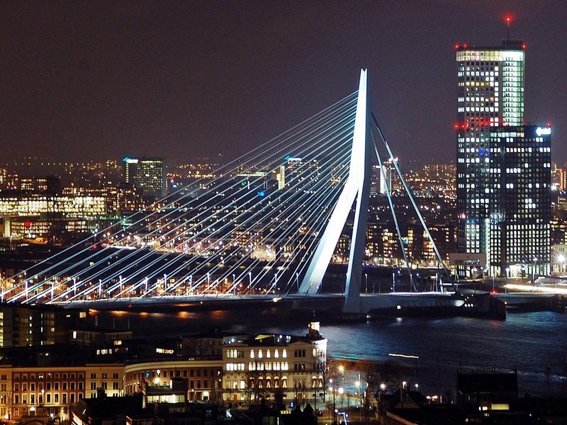 De economische impuls van bedrijfsverhuizingen in Rotterdam en de rol van opkopers van faillissementen